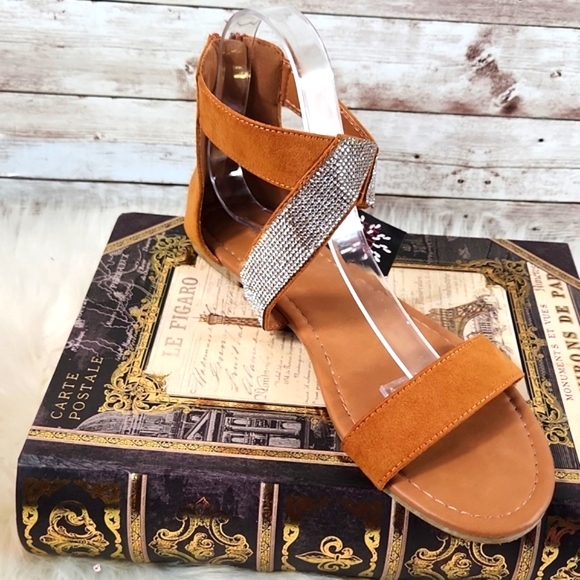 NWT, Olivia Miller, tan, clear bling sandle, cris cross bling strap, back zipper - Picture 2 of 8